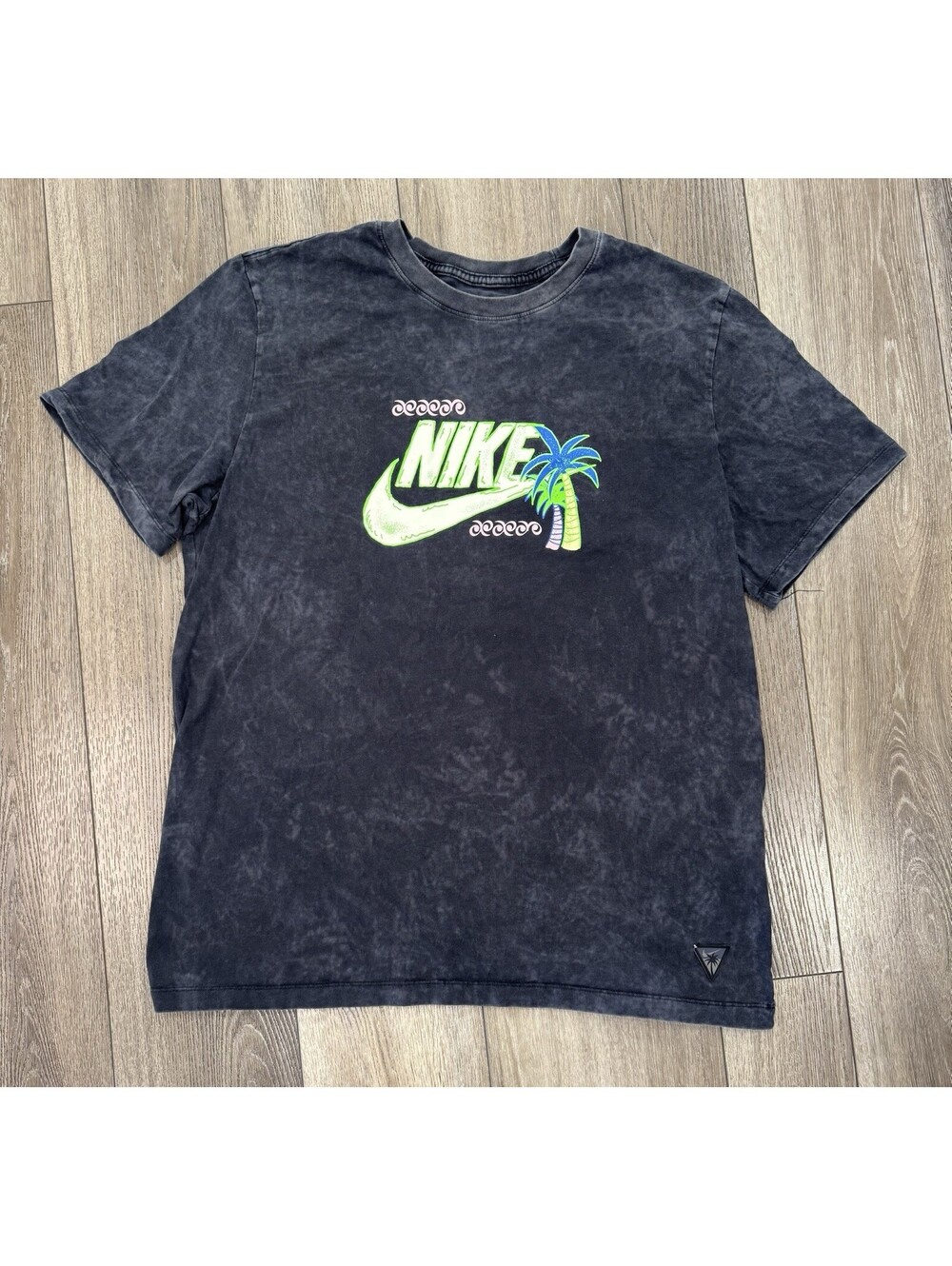 Nike Size Mens XL The Nike Tee Stylish Palm Tree Surf